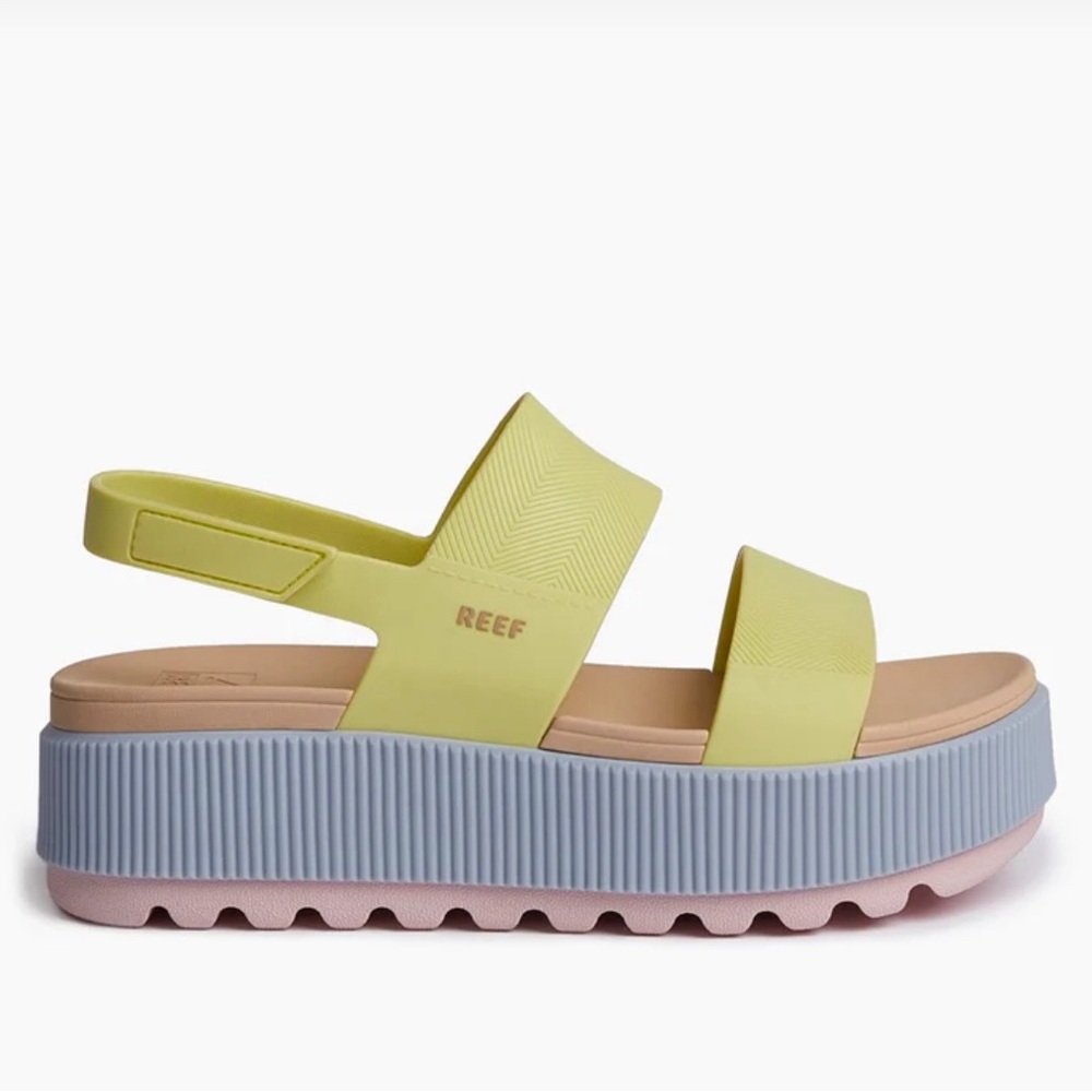 Reef Water Vista Higher Sandal in Meringue size 8 NWOB / never worn